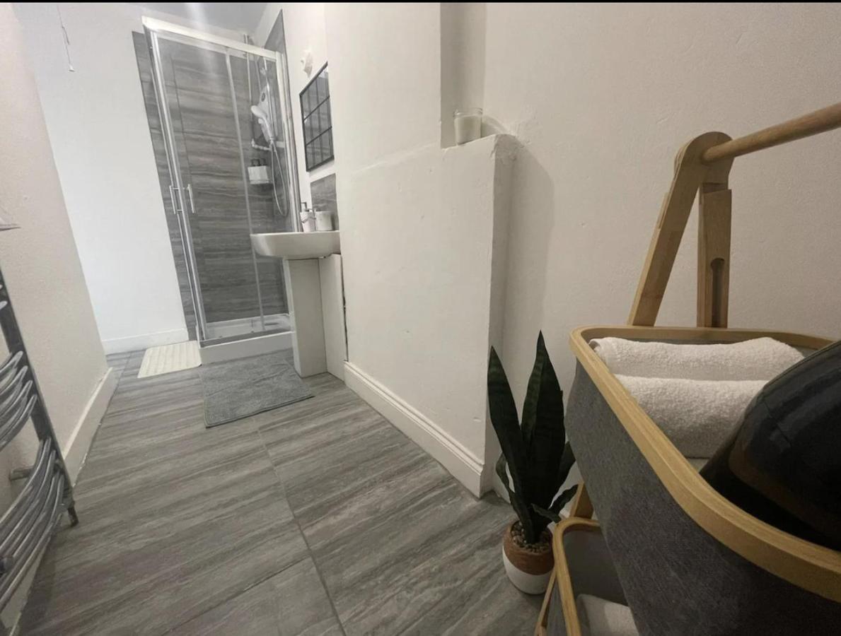 Charming 2 Bed Flat On Tower Bridge Lejlighed London Eksteriør billede