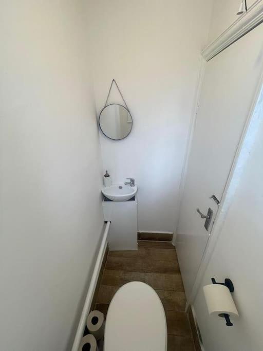 Charming 2 Bed Flat On Tower Bridge Lejlighed London Eksteriør billede