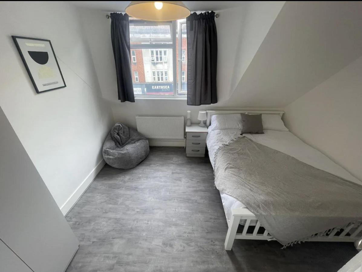 Charming 2 Bed Flat On Tower Bridge Lejlighed London Eksteriør billede